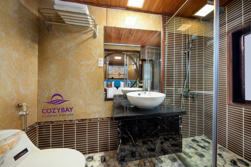 cozy-bay-classic-Bathroom