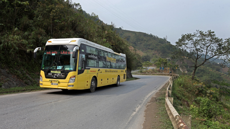 Ha Son Hai Van ( Sleeper Bus )