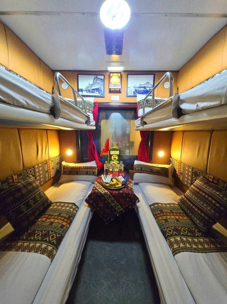 Family Express Train Family Express Train - Viet Express Travel
