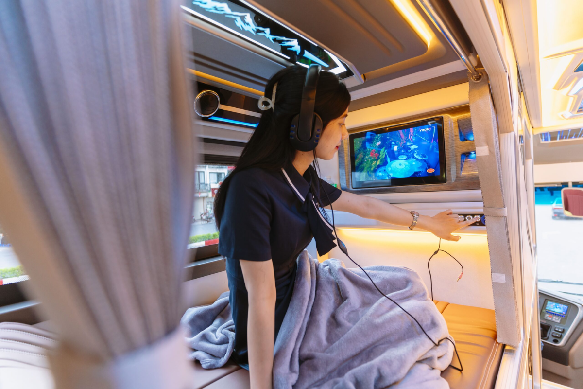 Travel Tips for Long-Distance Bus Journey Travel Tips for Long-Distance Bus Journey