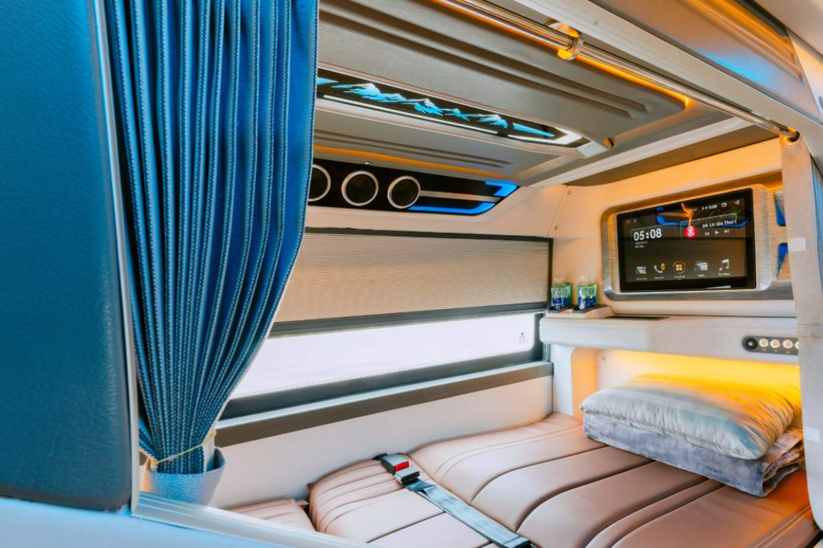 Types of Buses Available Types of Buses Available