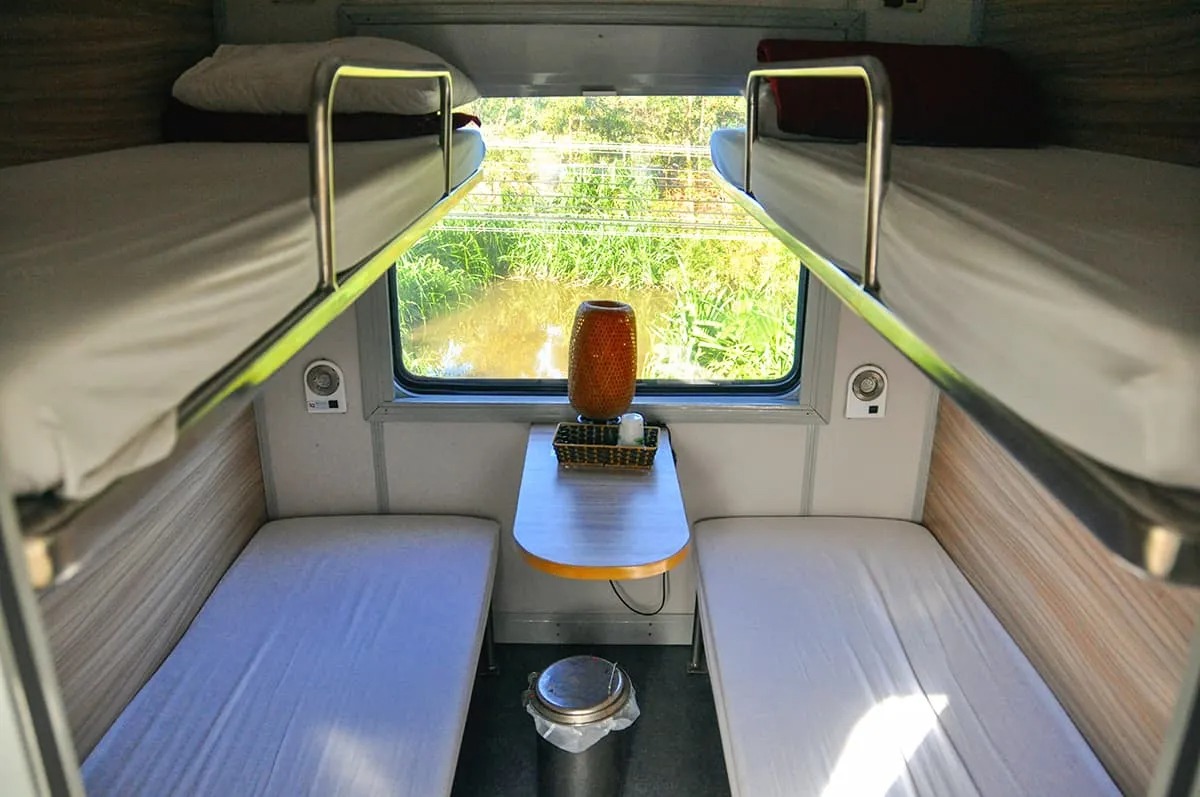 Hard Sleeper Cabin (6-Berth)